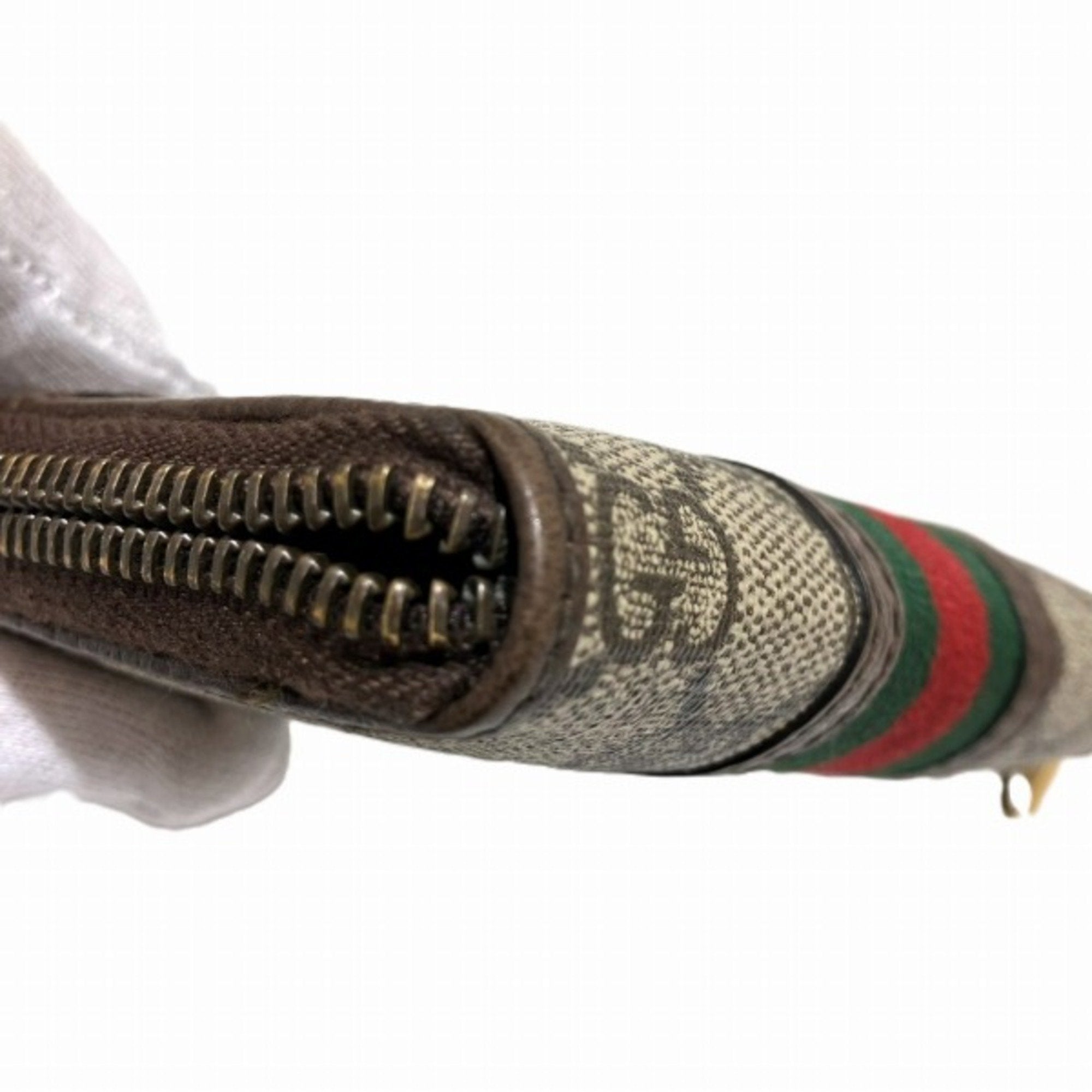 Gucci --