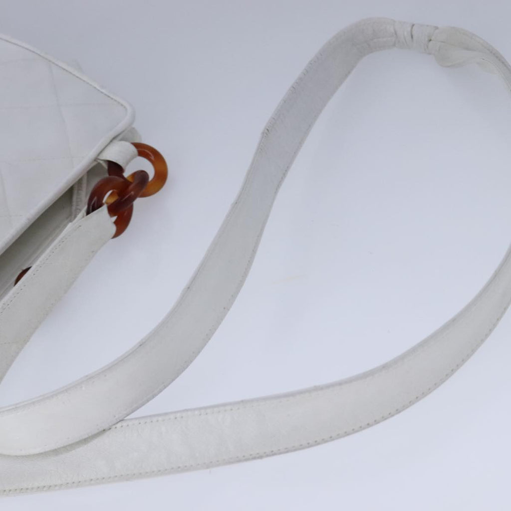 CHANEL Matelasse Shoulder Bag Leather White CC 106385