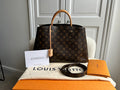 Louis Vuitton Montaigne GM in Monogram Canvas (RRP £2420)