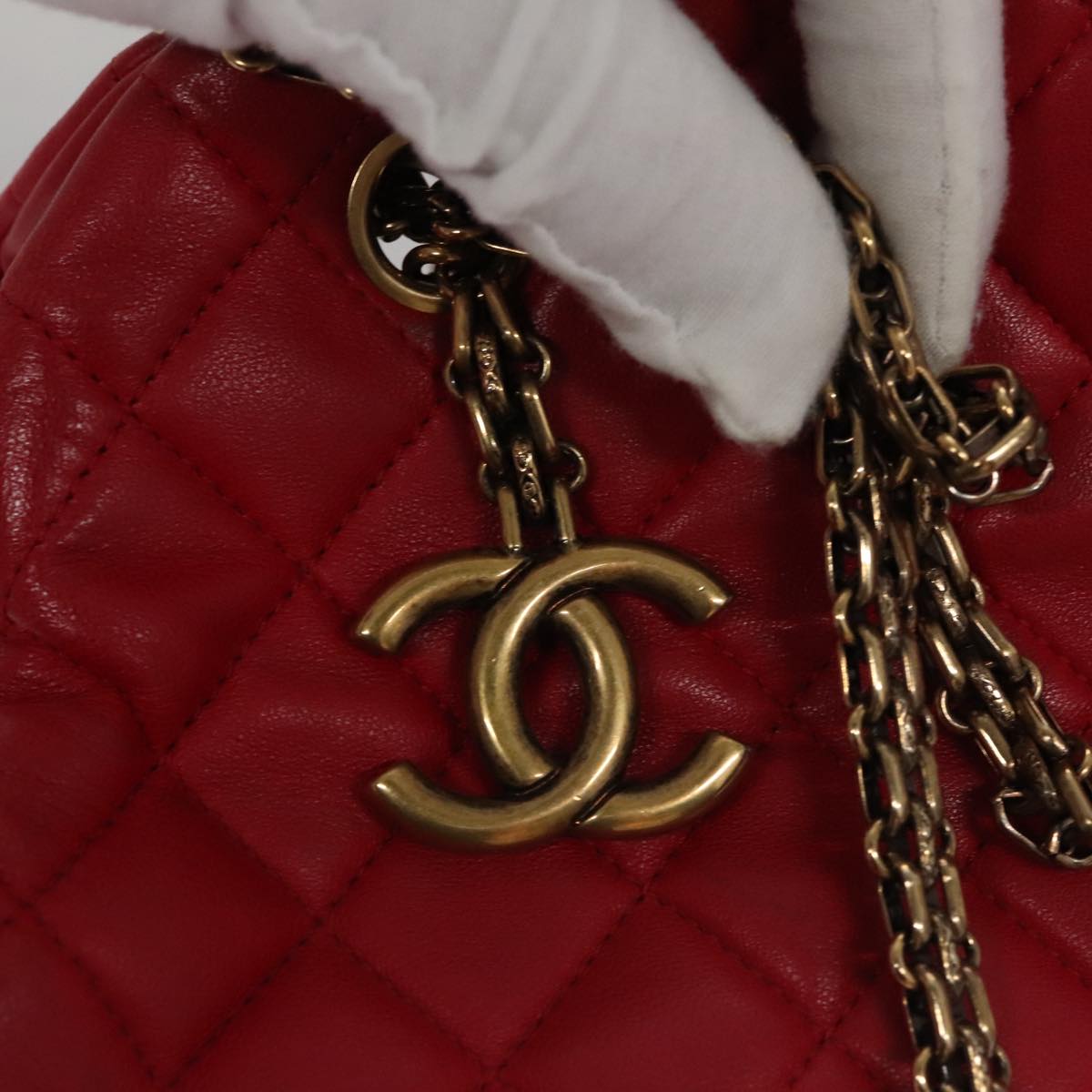 CHANEL Matelasse Chain Shoulder Bag Leather Red Gold CC 108309