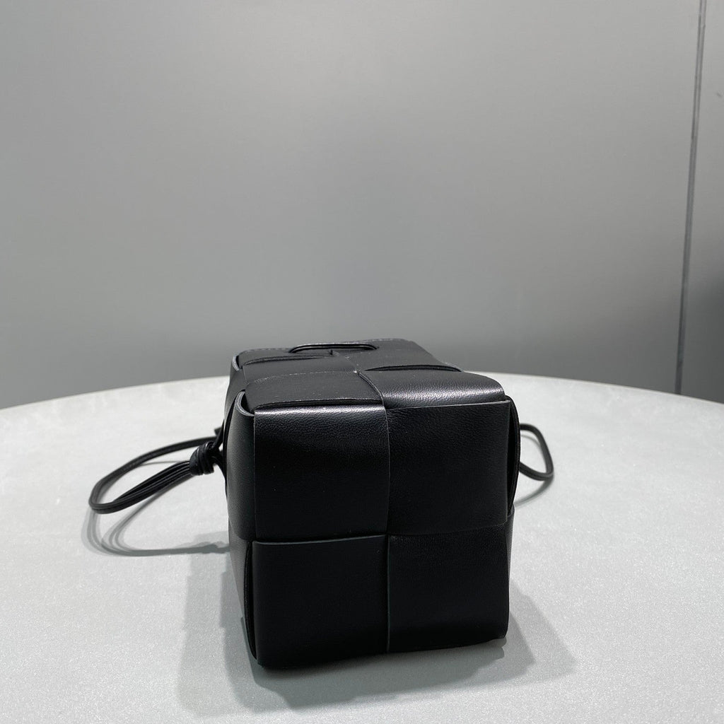 GLAMI Mini Cassette Bucket Bag Black, For Women, Bags 5.5in/14cm 680217VCQC48425