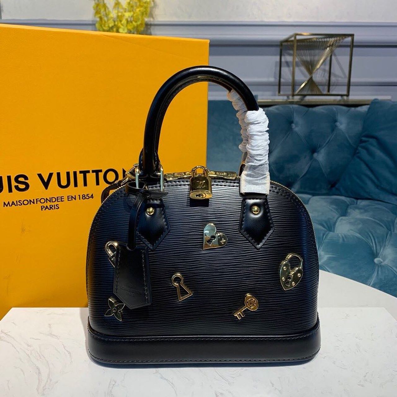 LV Alma GLAMI Epi Black For Women,  Shoulder And Crossbody Bags 9.2in/23.5cm LV M52884