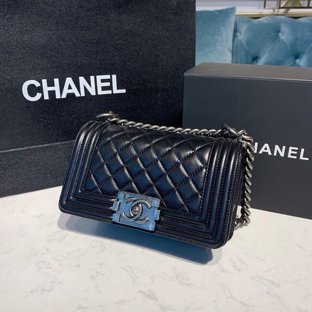 CHLSmall Boy Handbag Silver Hardware Black For Women, Women’s Bags, Shoulder And Crossbody Bags 7.8in/20cm A67085