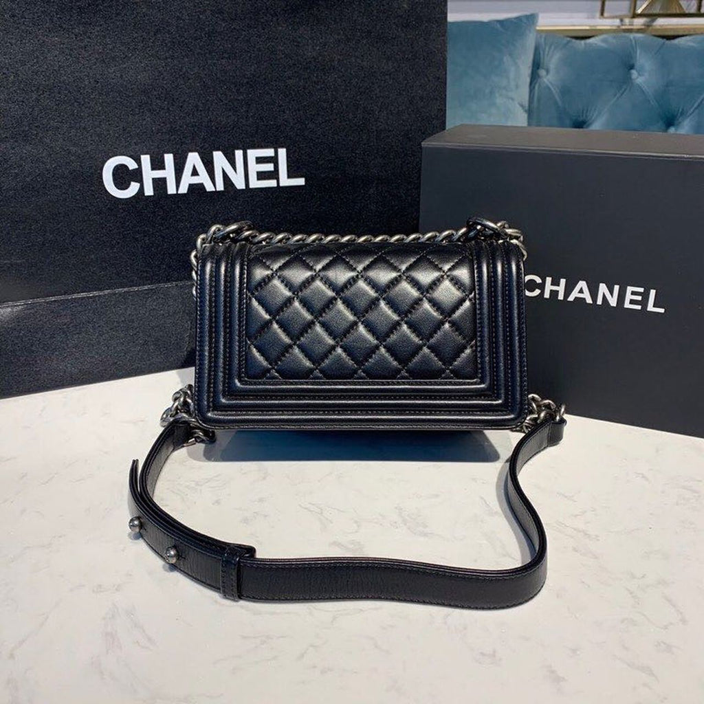 CHLSmall Boy Handbag Silver Hardware Black For Women Bags, Shoulder And Crossbody Bags 7.8in/20cm A67085