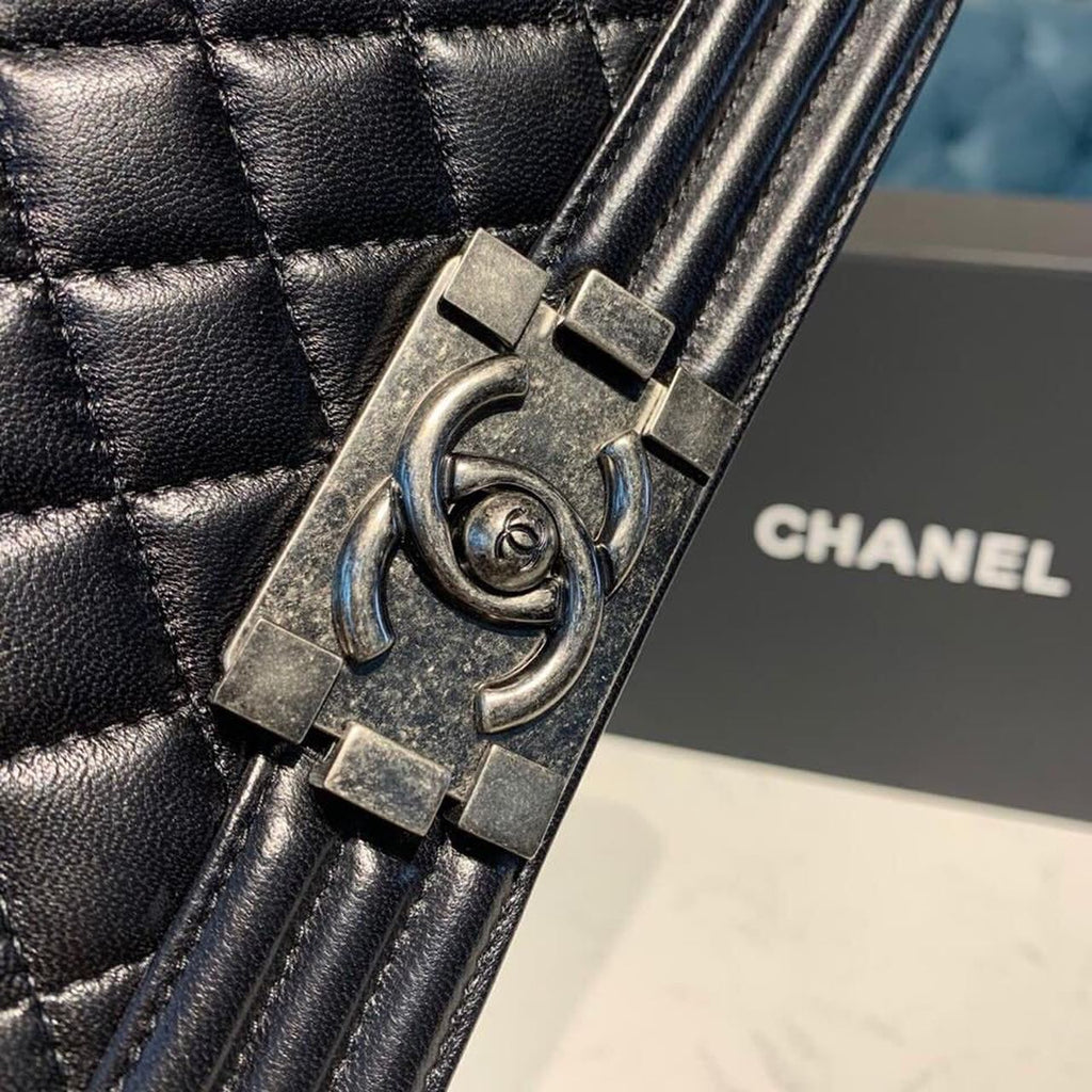 CHLSmall Boy Handbag Silver Hardware Black For Women Bags, Shoulder And Crossbody Bags 7.8in/20cm A67085