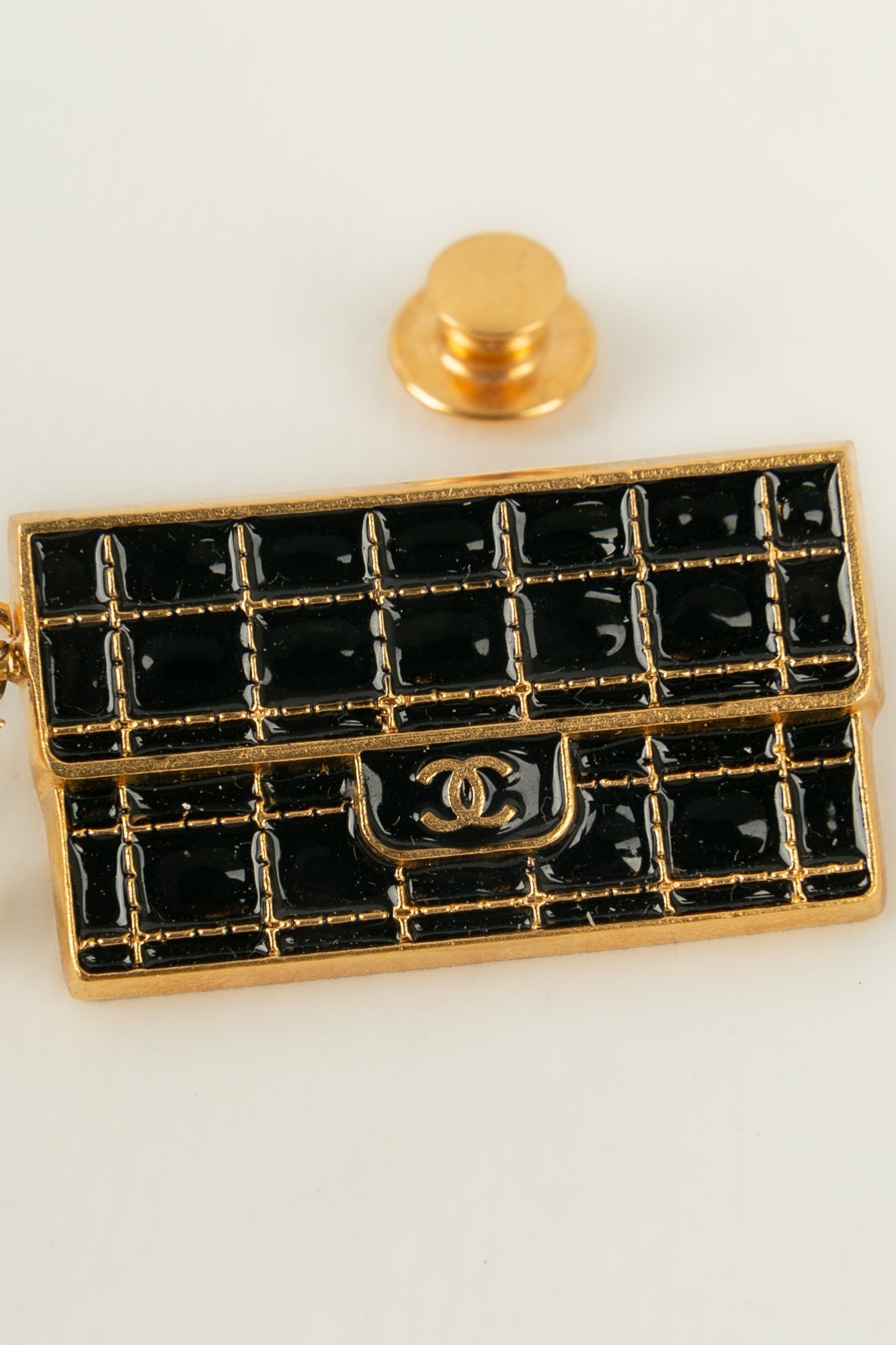 Broche / Pins "sac ÃƒÆ’Ã‚Â  main" Chanel 2002