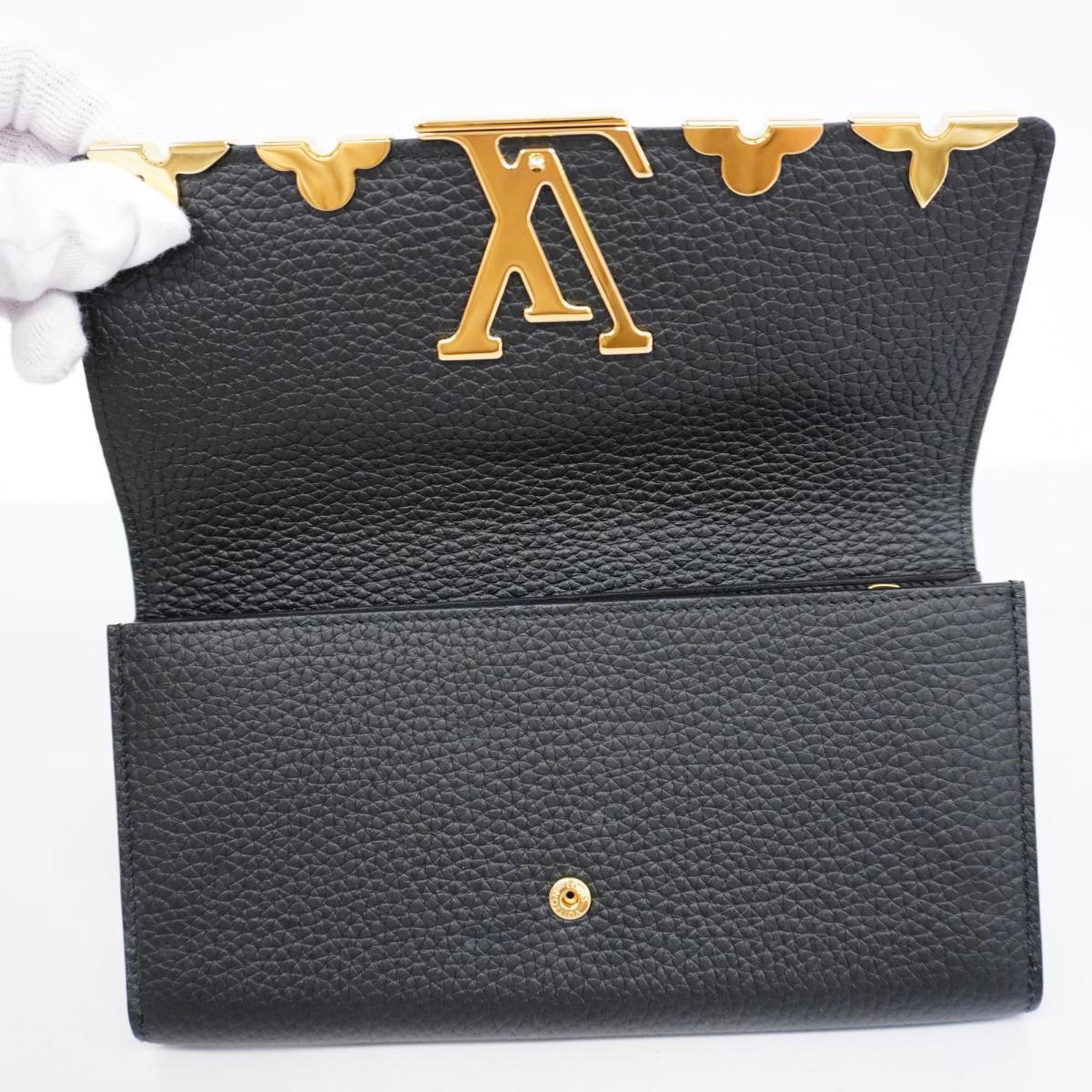Louis Vuitton Capucines  Leather Wallet  ()