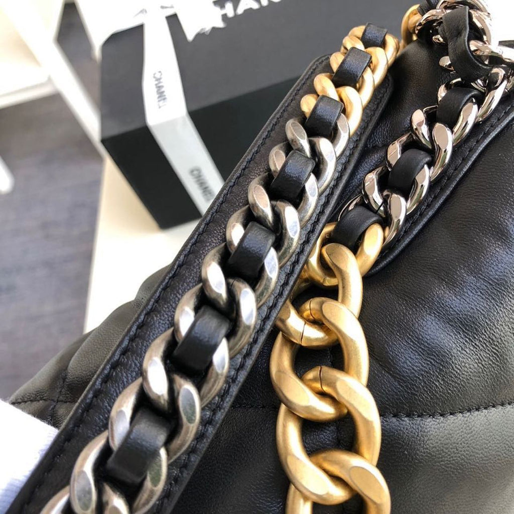 CHL 19 Maxi Handbag Black For Women, Women’s Bags, Shoulder And Crossbody Bags 14in/36cm AS1162 B04852 94305