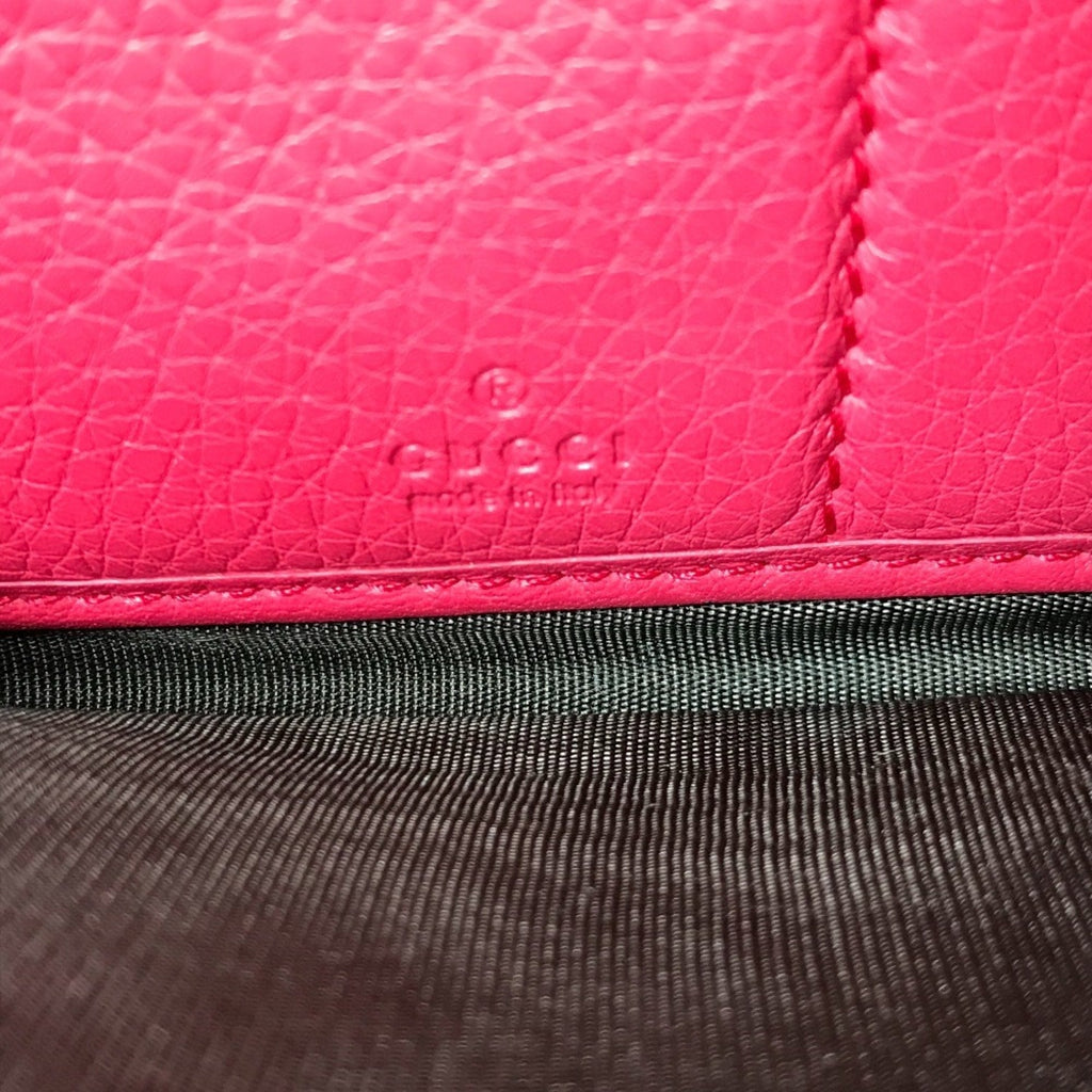 Gucci Zip around