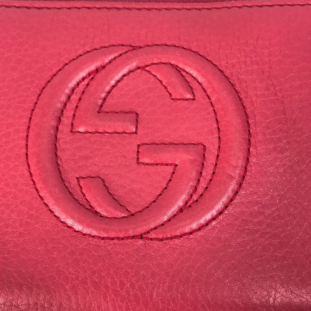Gucci Zip around