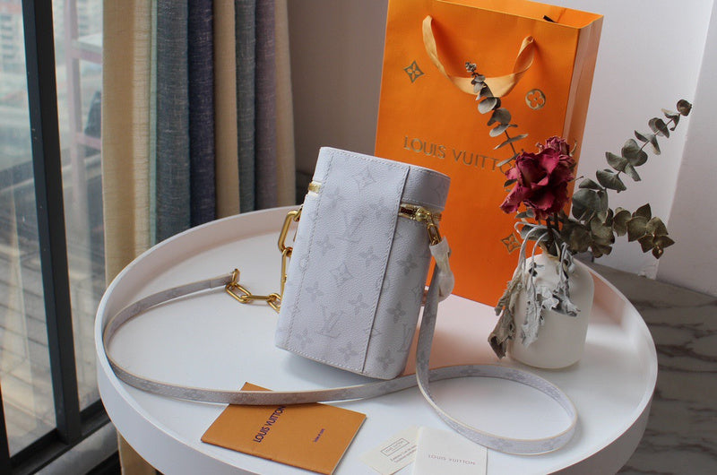 LOV2 Bags - Luxurious Bags  1616