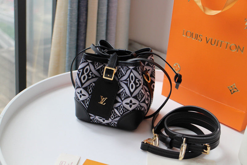 LOV2 Bags - Luxurious Bags  1591