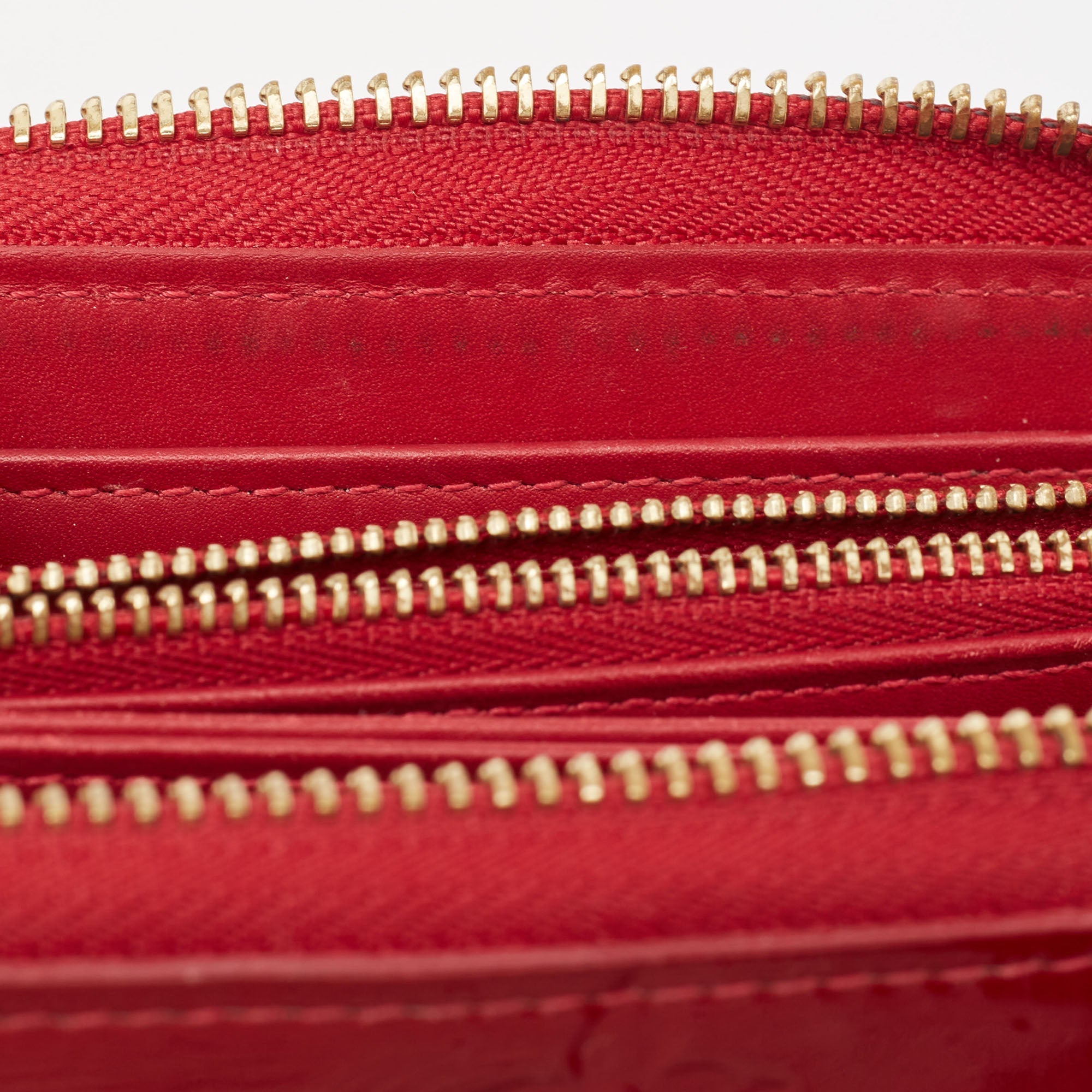 Louis Vuitton Pomme D&rsquo;amour Monogram Vernis Zippy Wallet