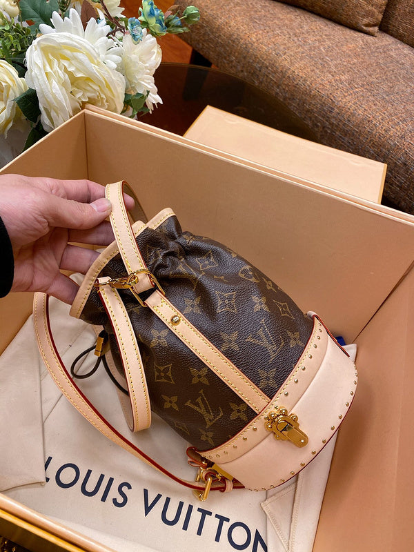 LOV2 Bags - Luxurious Bags  2698