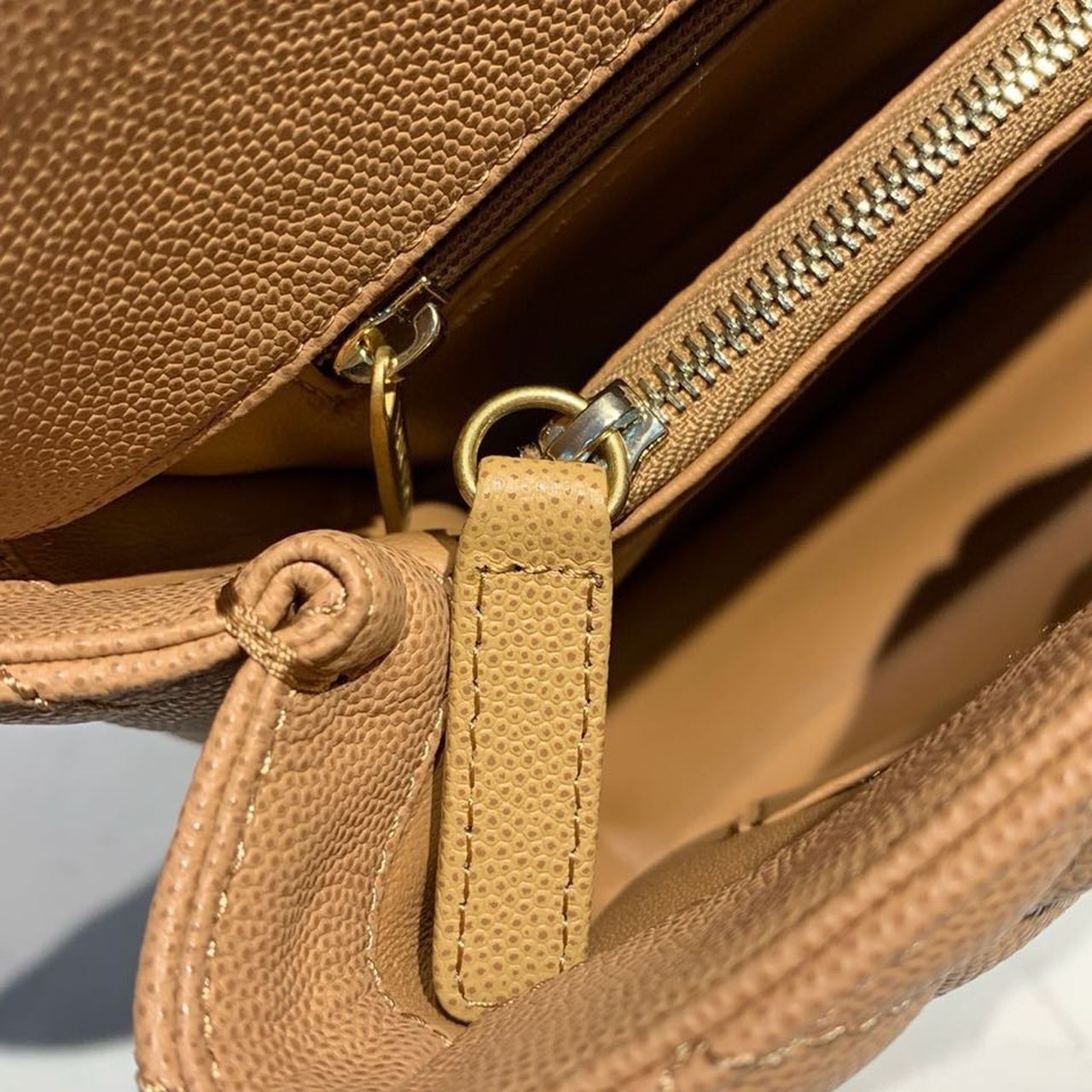 CHLLarge Flap Bag With Top Handle Light Brown For Women, Women’s Handbags, Shoulder And Crossbody Bags 11in/28cm A92991