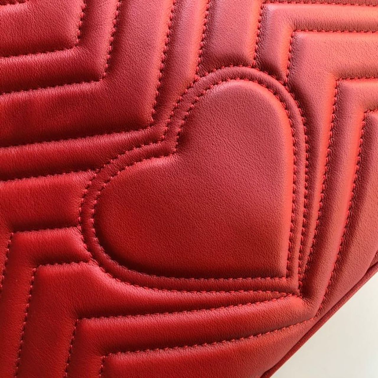Glami Marmont Small MatelassÃƒÂ© Shoulder Bag Hibiscus Red MatelassÃƒÂ© Chevron For Women 10in/26cm  Glami 443497 DTGLAMIT 6433