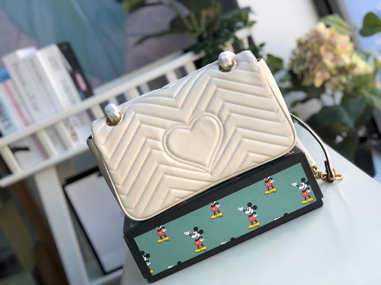 Glami Marmont Small MatelassÃƒÂ© Shoulder Bag White MatelassÃƒÂ© Chevron For Women 10in/26cm 443497 DTGLAMIT 9022