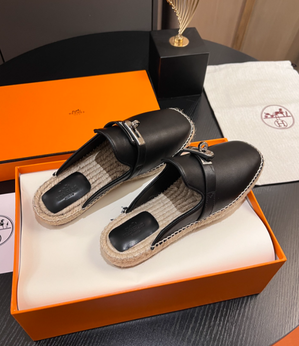 SAMC - HMS Women Shoes - 551