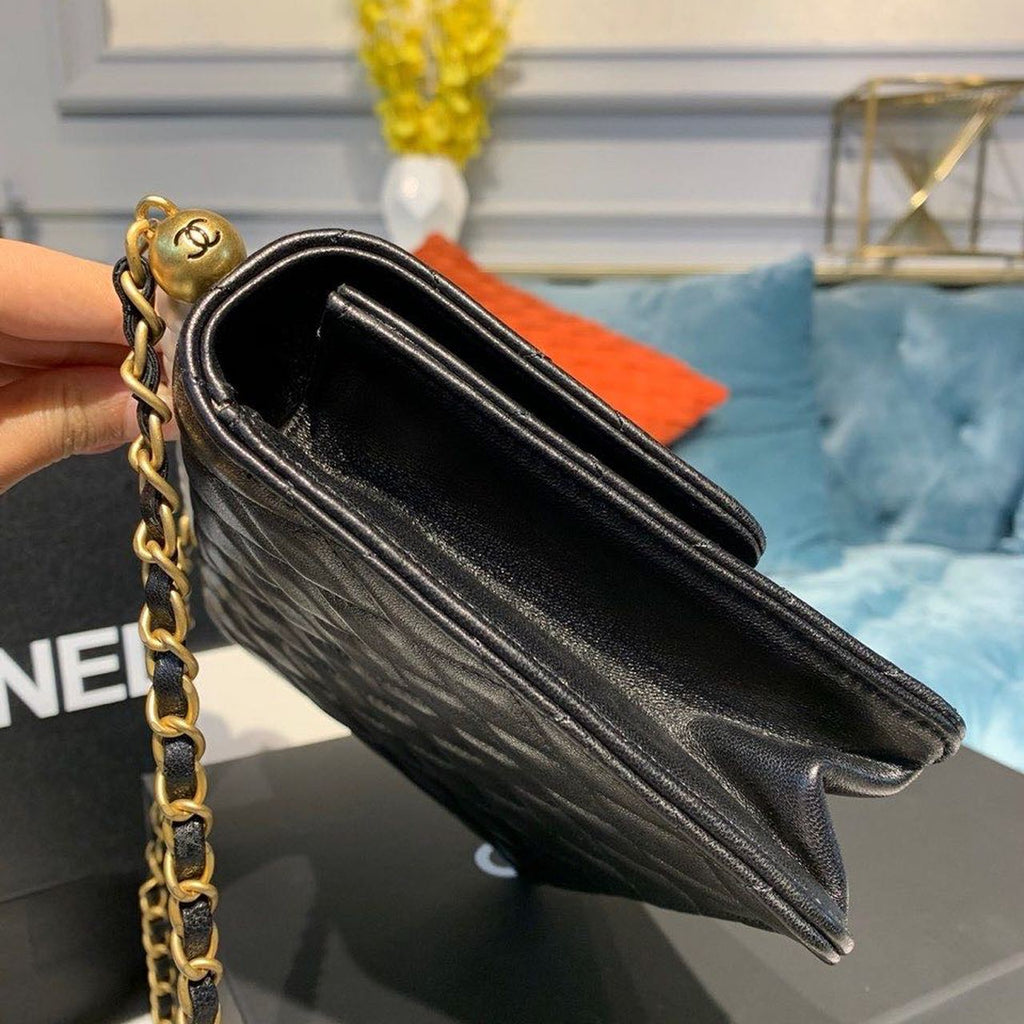 CHLShort Pearl Handle Bag Gold Toned Hardware Black For Women, Women’s Handbags, Shoulder And Crossbody Bags 8.2in/21cm AS0585