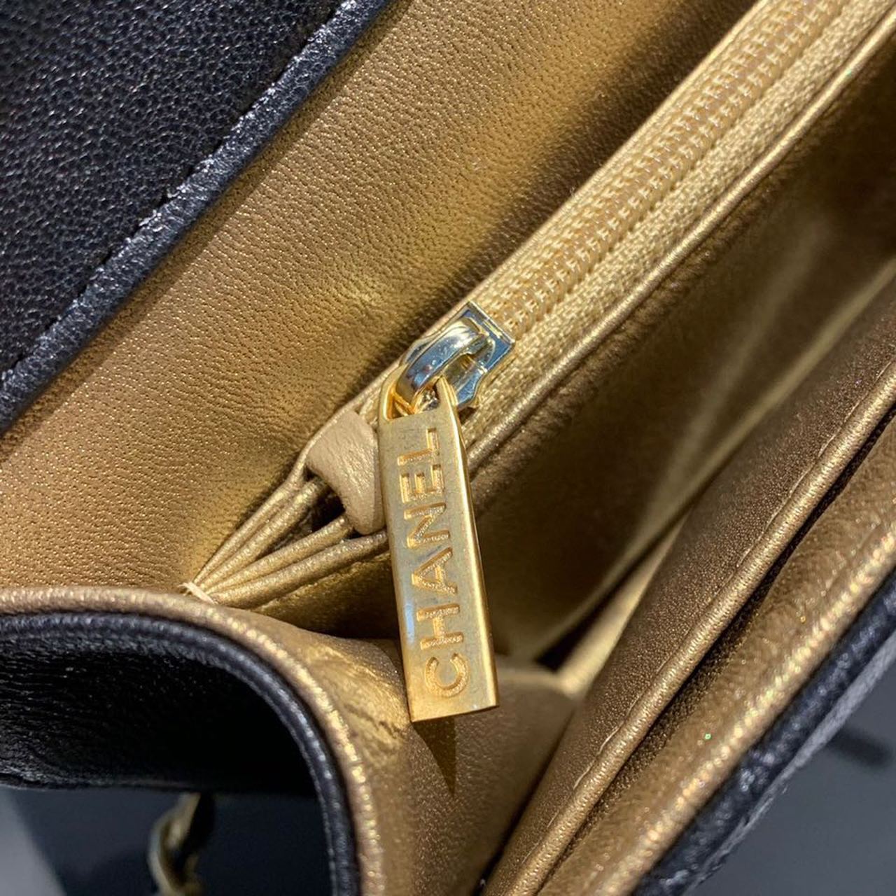 CHLShort Pearl Handle Bag Gold Toned Hardware Black For Women Handbags, Shoulder And Crossbody Bags 8.2in/21cm AS0585