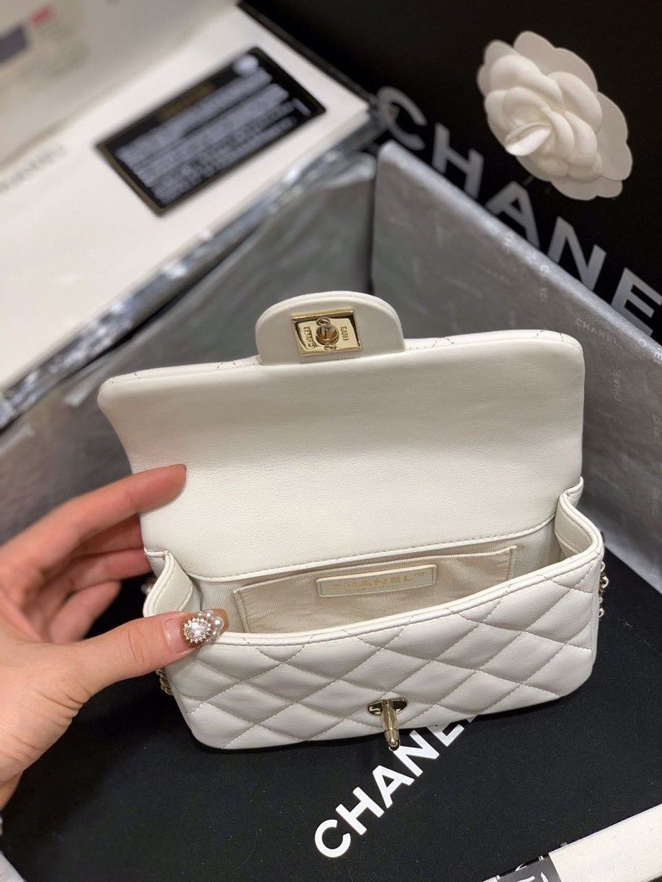 CHLSmall Pearl Logo Strap Flap Bag White For Women, Women’s Handbags, Shoulder And Crossbody Bags 7in/18cm AS1436