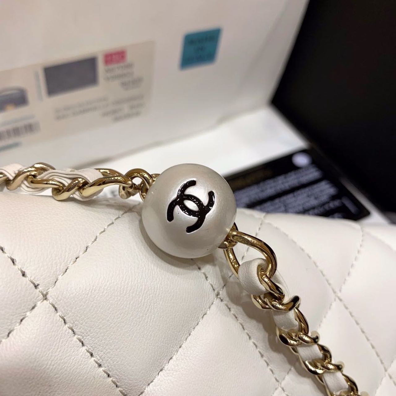 CHLSmall Pearl Logo Strap GlamIap Bag White For Women Handbags, Shoulder And Crossbody Bags 7in/18cm AS1436