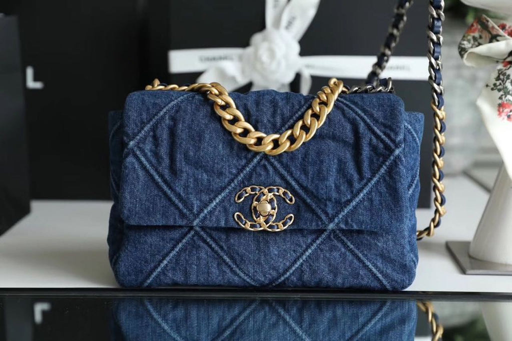 CHL 19 Handbag Denim Blue For Women, Women’s Flap Bag, Shoulder And Crossbody Bags 10.1in/26cm AS1160 B02876 N6832