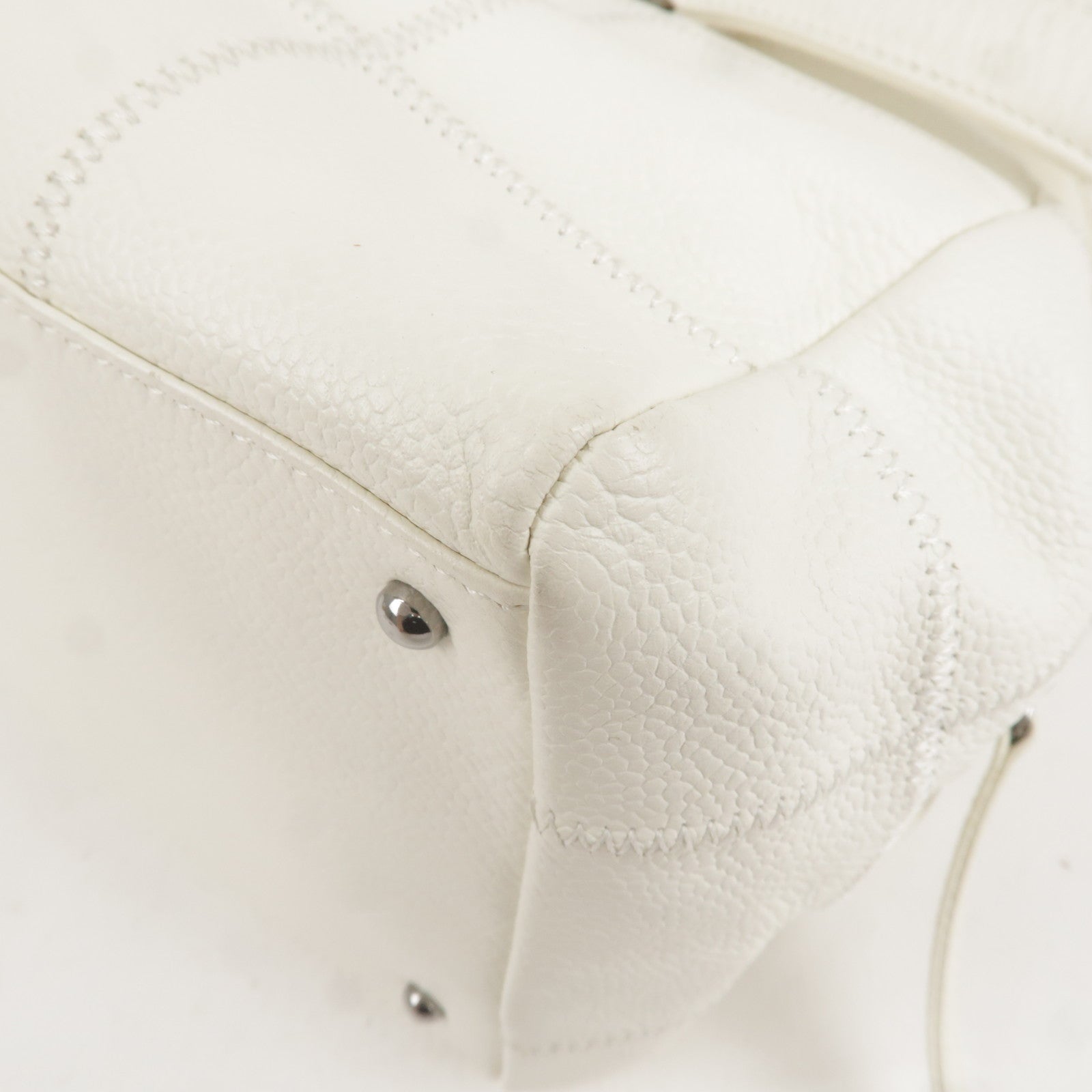 CHANEL Chocolate Bar Caviar Skin Mini Boston Bag White A26135