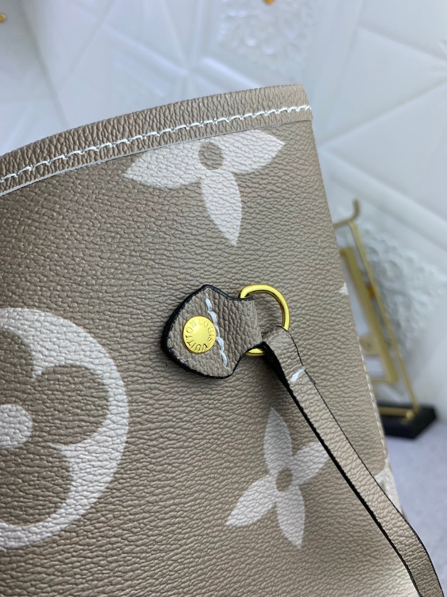 EN - New Bag LUV 650