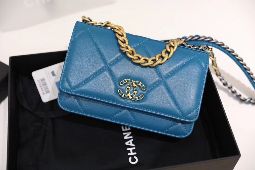 CHL 19 WOC GlamIap Bag 20cm Goatskin Leather Spring/Summer Act 1 Collection, Blue