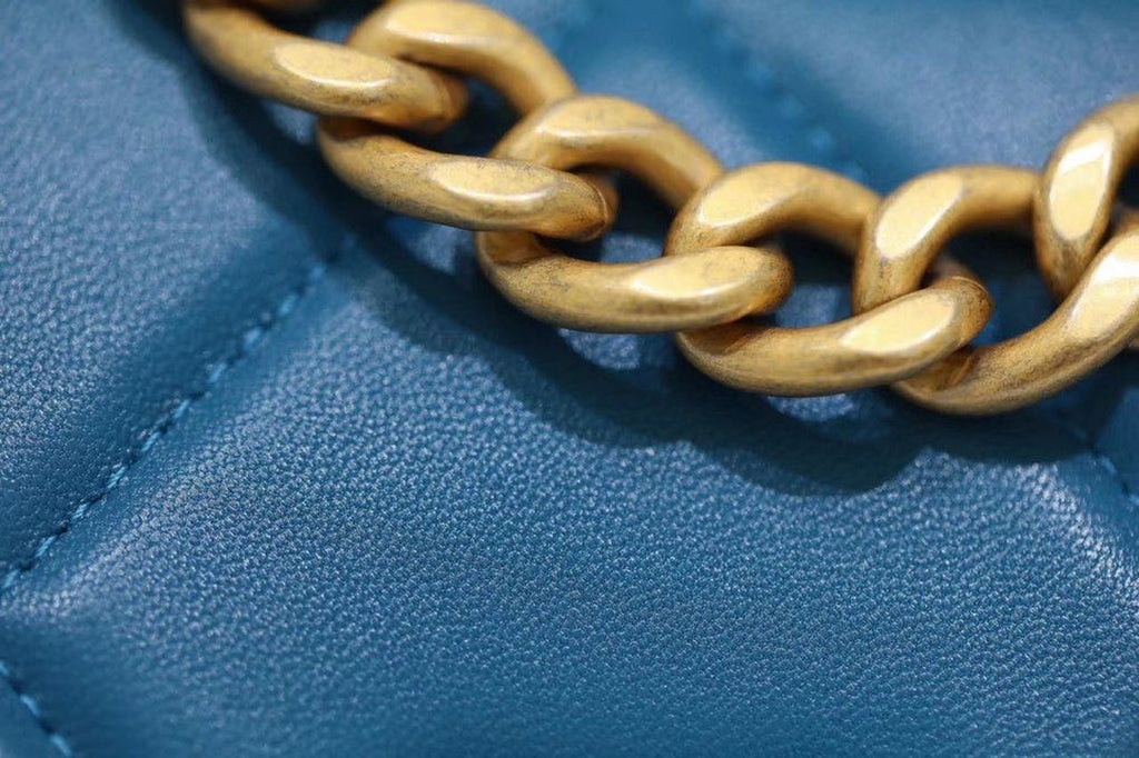 CHL 19 WOC GlamIap Bag 20cm Goatskin Leather Spring/Summer Act 1 Collection, Blue