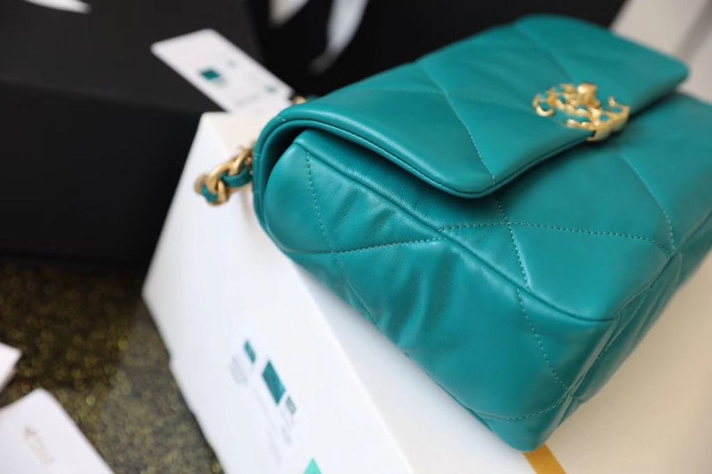 CHL 19 Handbag 26cm Teal For Women AS1160