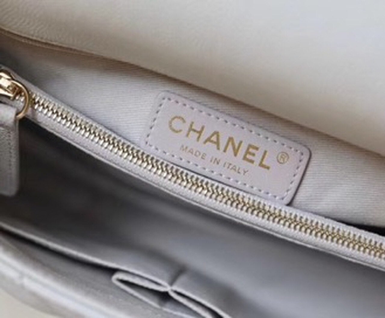 CHL Coco With Top Handle Bag Gold Toned Hardware White For Women 11.4in/29cm