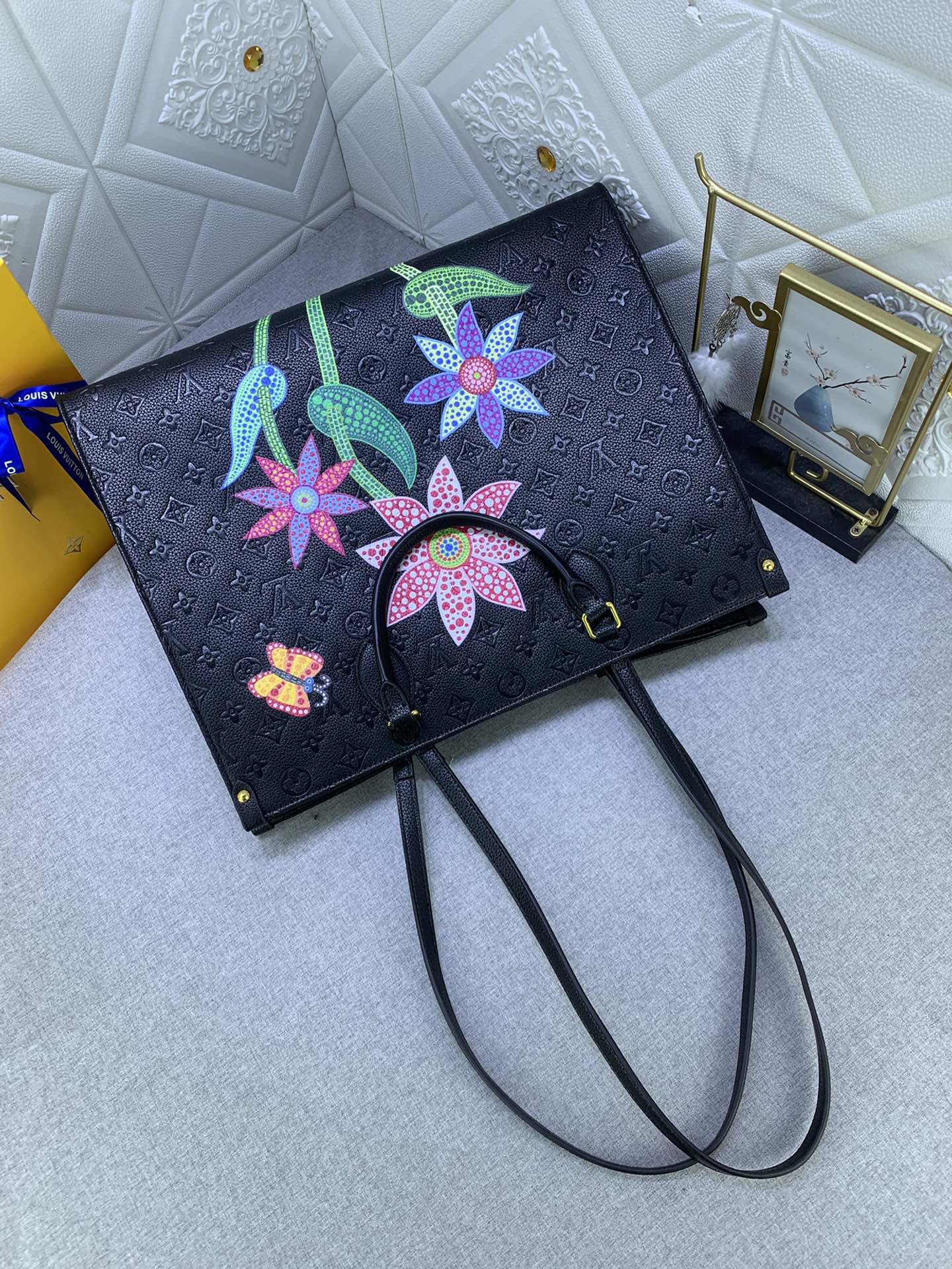 EN - Luxury Bags LUV 769