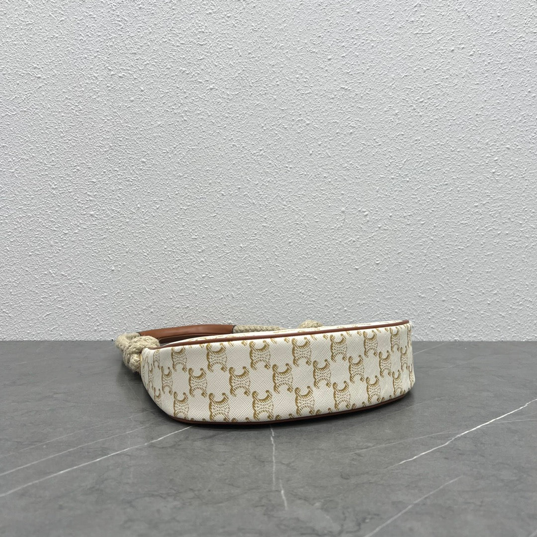 GLAMI MeGLAMIum Ava Chain In Triomphe Canvas White For Women 10in/25cm