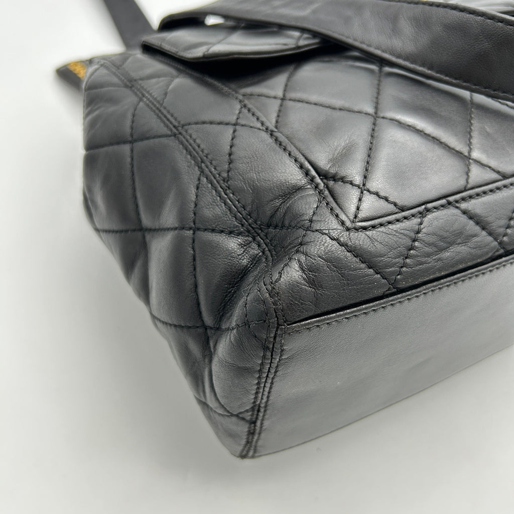 Chanel Vintage Quilted CC Pocket Tote - Black Totes, Handbags ch9993vf