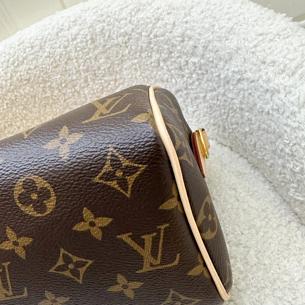 LV Speedy Bandouliere 20 in Monogram Canvas and Black Patterned Strap (Non-adjustable)