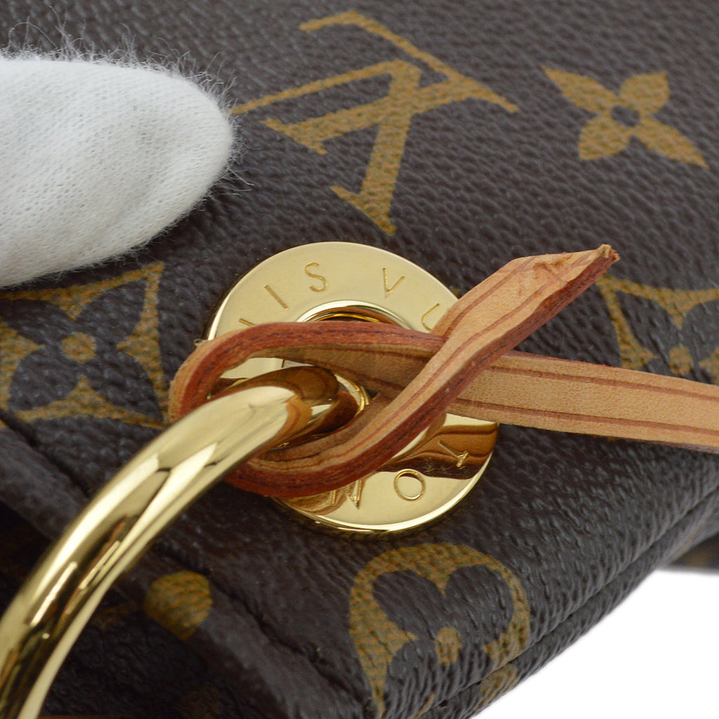 Louis Vuitton Monogram Artsy MM Handbag M40249