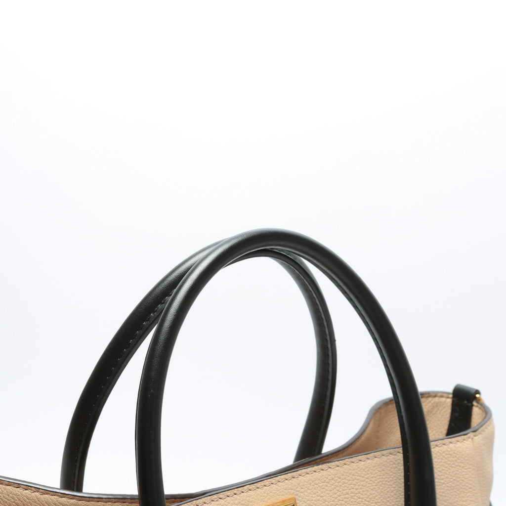 LOUIS VUITTON On My Side MM Laurel Green/Beige