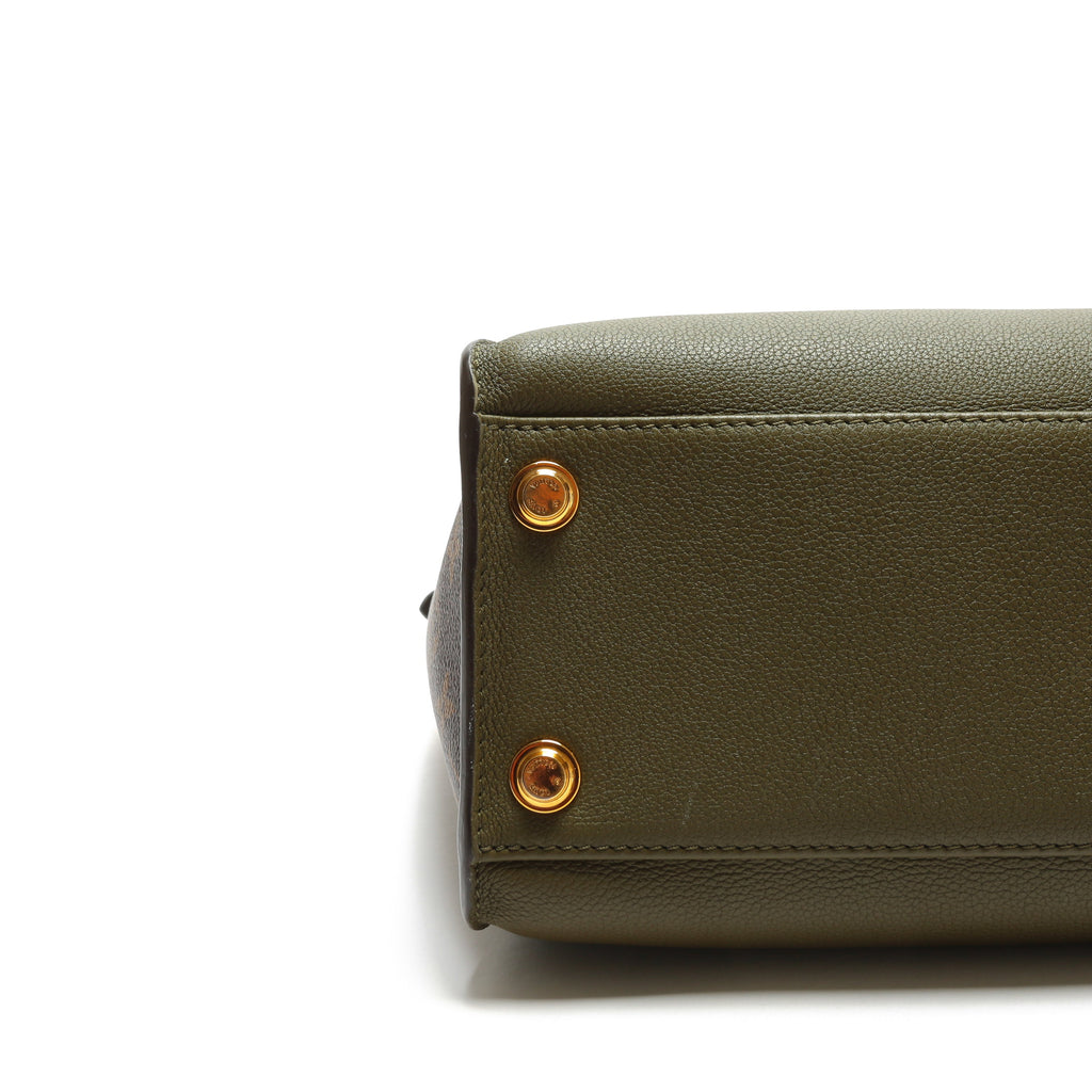 LOUIS VUITTON On My Side MM Laurel Green/Beige