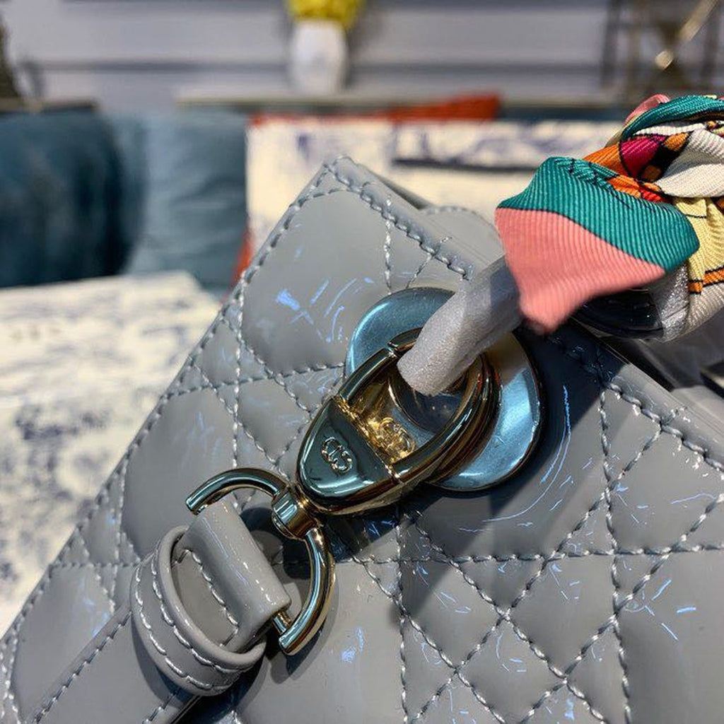 GLAMI Small Lady Bag Gold Toned Hardware Patent Light Grey For Women 20cm/8in CD M0538ILOI_M41G