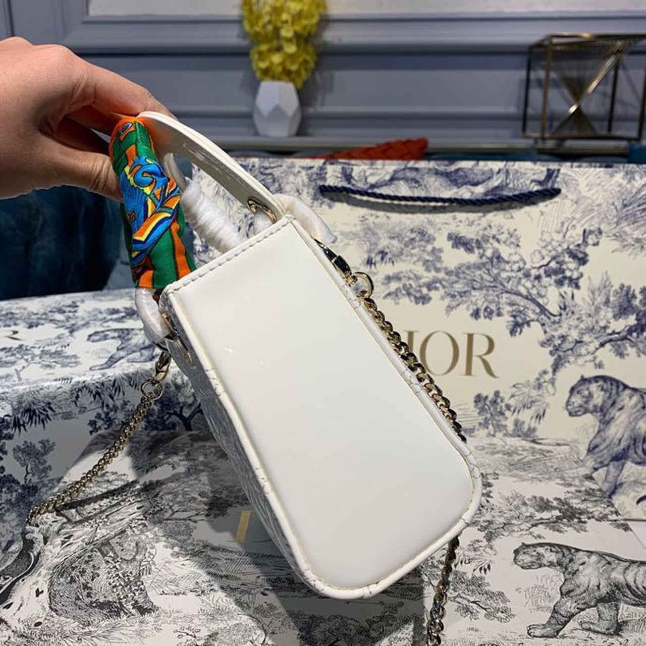 GLAMI Mini Lady Bag with Chain Gold Toned Hardware Spring/Summer Collection, White, For Women WomenÃ¢â‚¬â„¢s Handbags, 18cm CD M0505INEA_M030_M15P