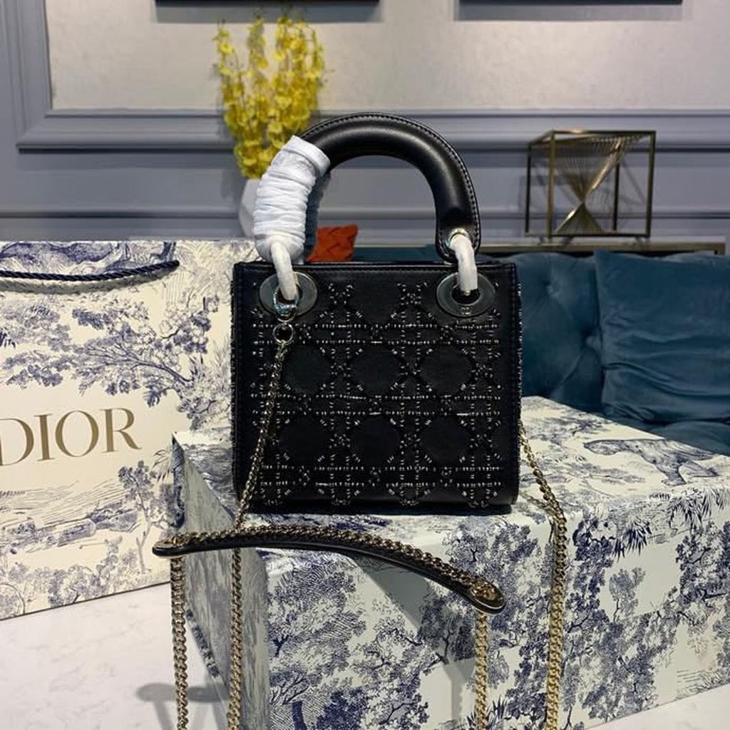 GLAMI Mini Lady Bag with Chain Silver Hardware Spring/Summer Collection, Black, For Women WomenÃ¢â‚¬â„¢s Handbags, 18cm CD M0500PRTC_M911