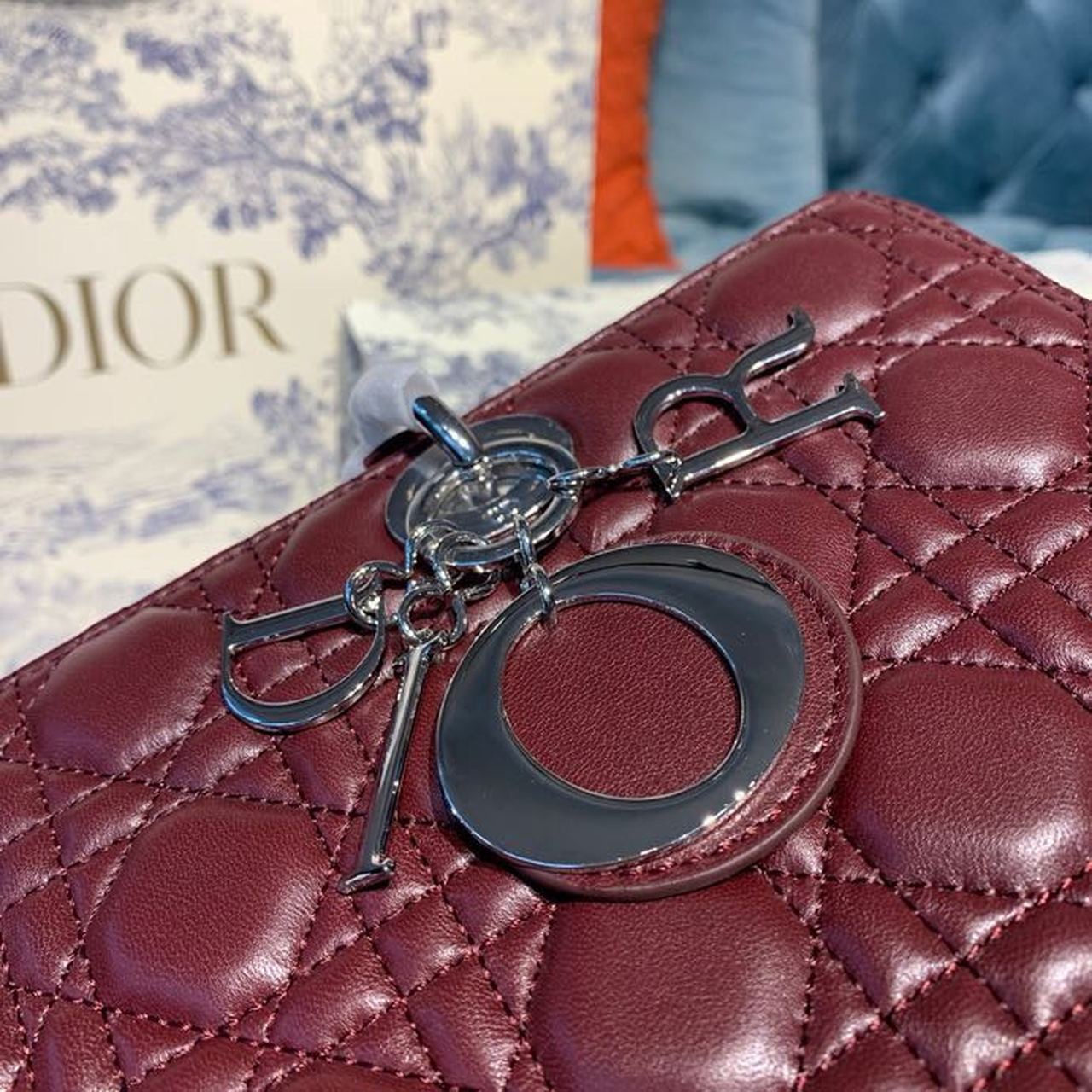 GLAMI Large Lady Bag Silver Hardware Burgundy Cannage For Women 12.5in/32cm CD