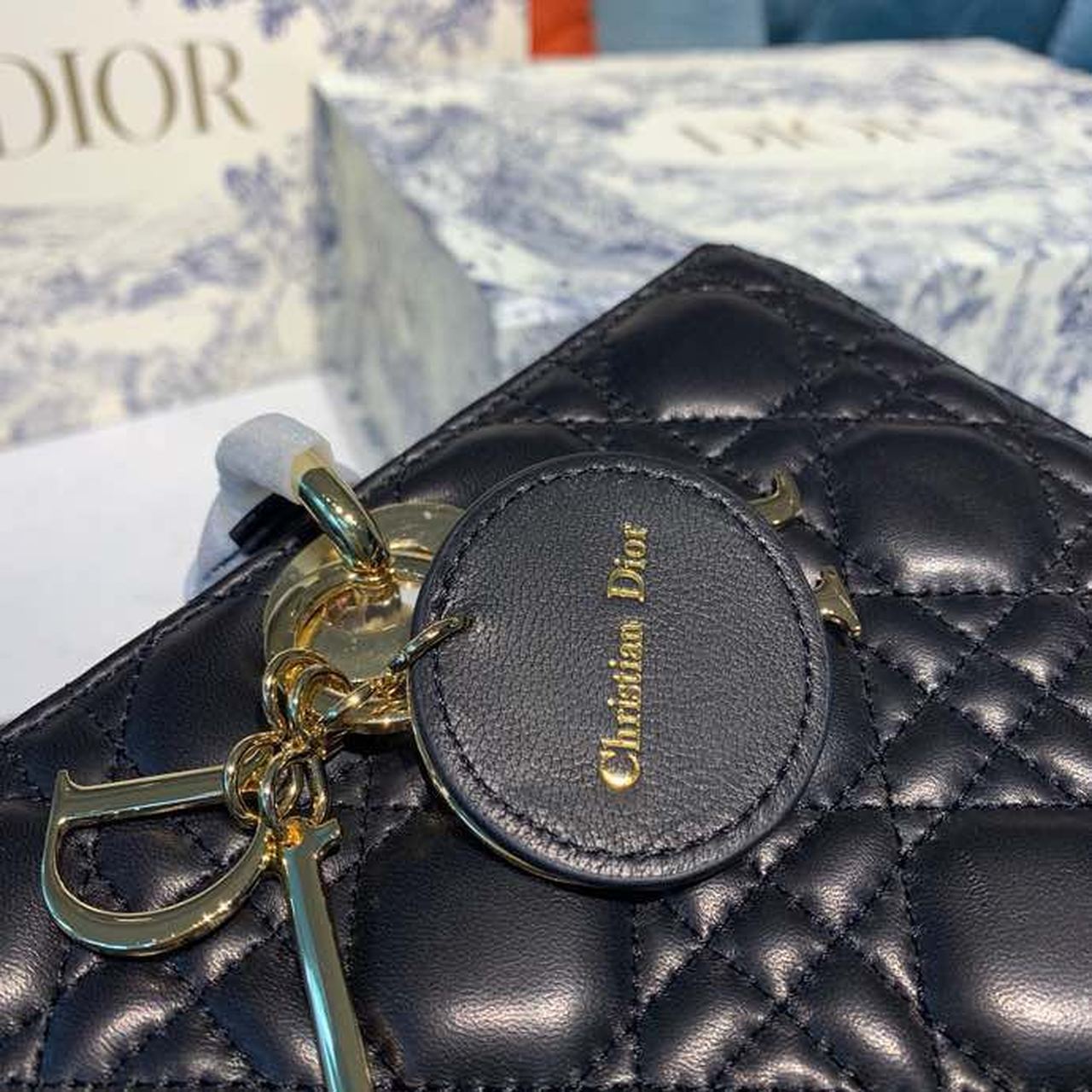 GLAMI Large Lady Bag Gold Toned Hardware Black Cannage For Women 12.5in/32cm CD