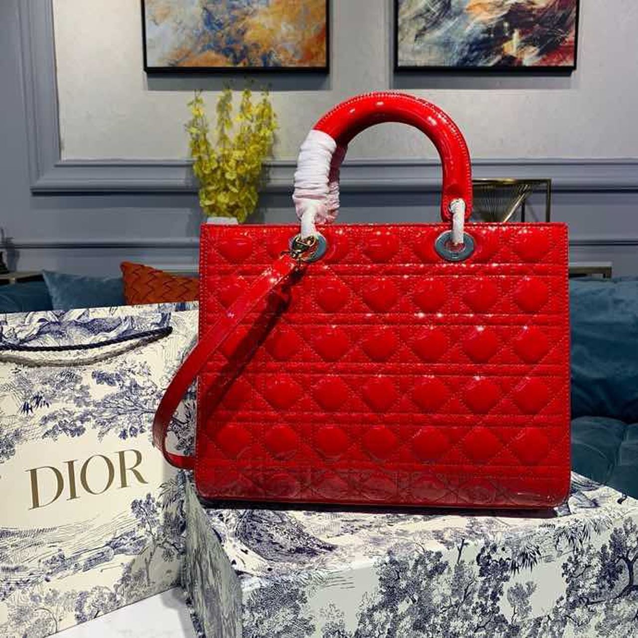 GLAMI Large Lady Bag Gold Toned Hardware Red Patent For Women 12.5in/32cm CD
