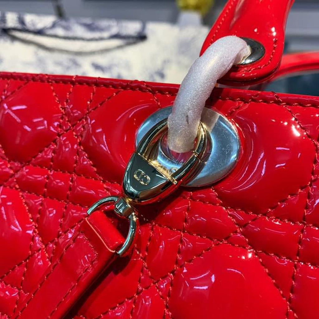 GLAMI Large Lady Bag Gold Toned Hardware Red Patent For Women 12.5in/32cm CD