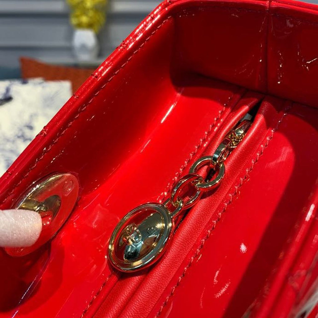 GLAMI Large Lady Bag Gold Toned Hardware Red Patent For Women 12.5in/32cm CD