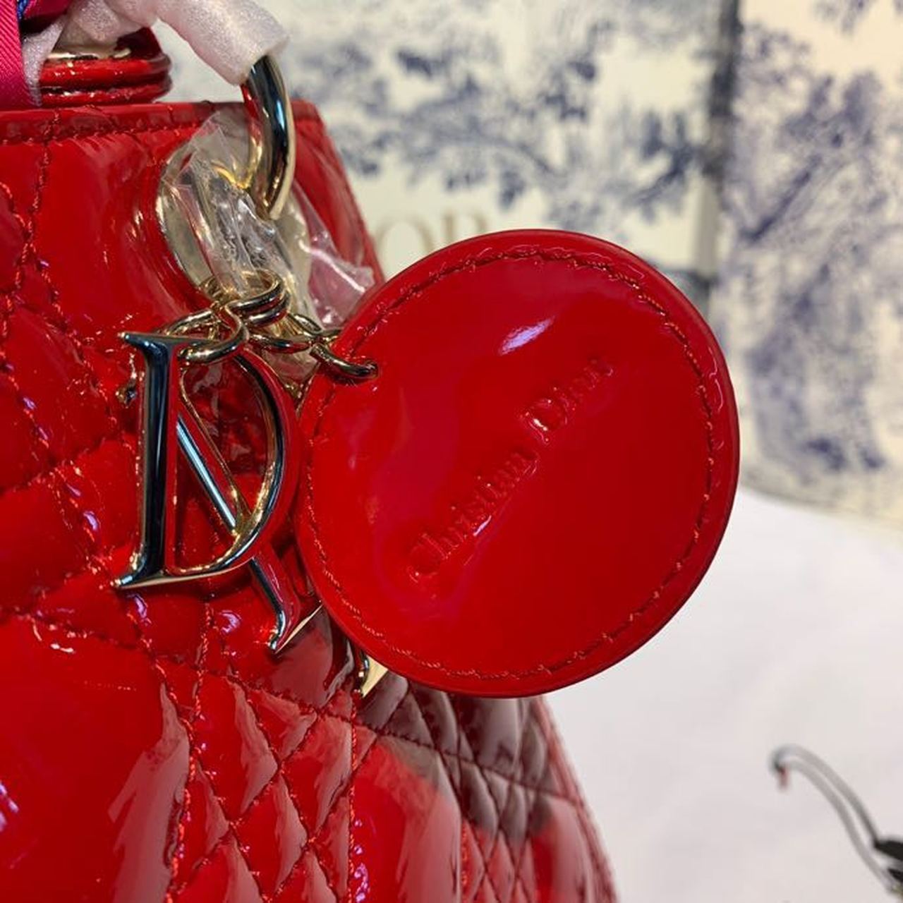 GLAMI MeGLAMIum Lady Bag Gold Toned Hardware Cherry Red Patent For Women 9.5in/24cm CD M0565OWCB_M323