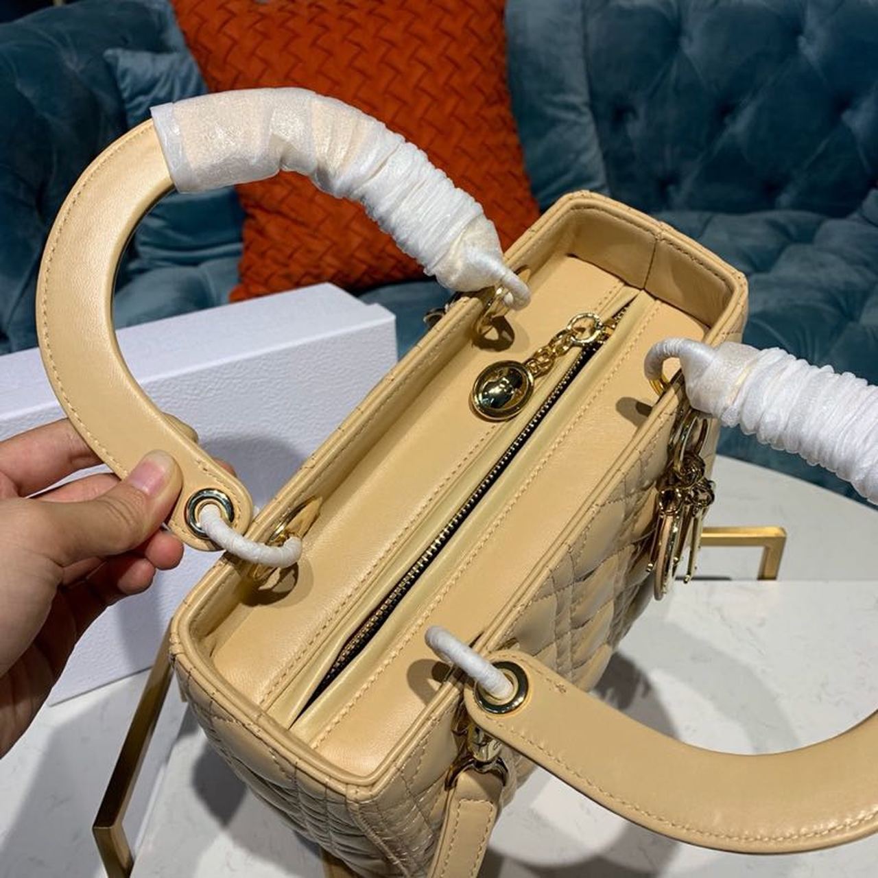 GLAMI MeGLAMIum Lady Bag Gold Toned Hardware Pale Yellow For Women 9.5in/24cm CD